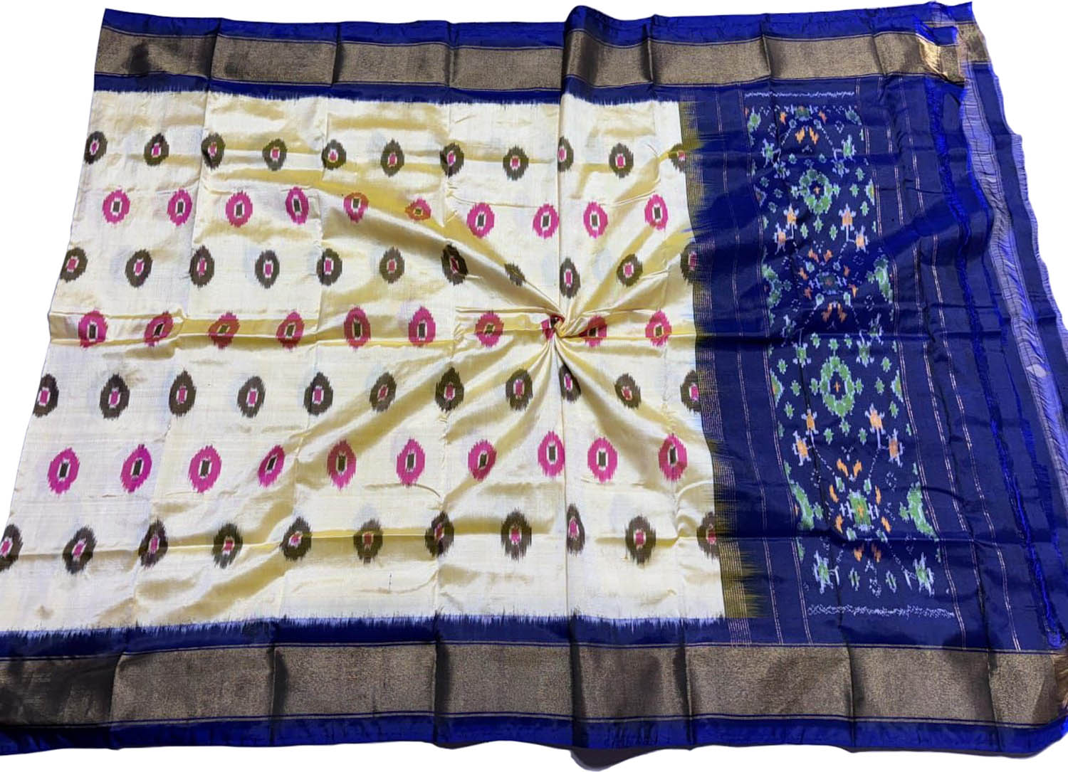 Pastel Pure Silk Pochampalli Ikat Dupatta - Luxurion World
