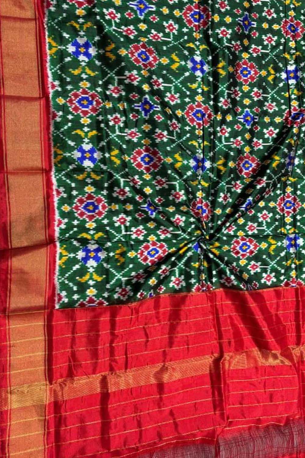 Stunning Green Pure Silk Pochampalli Ikat Dupatta - Luxurion World