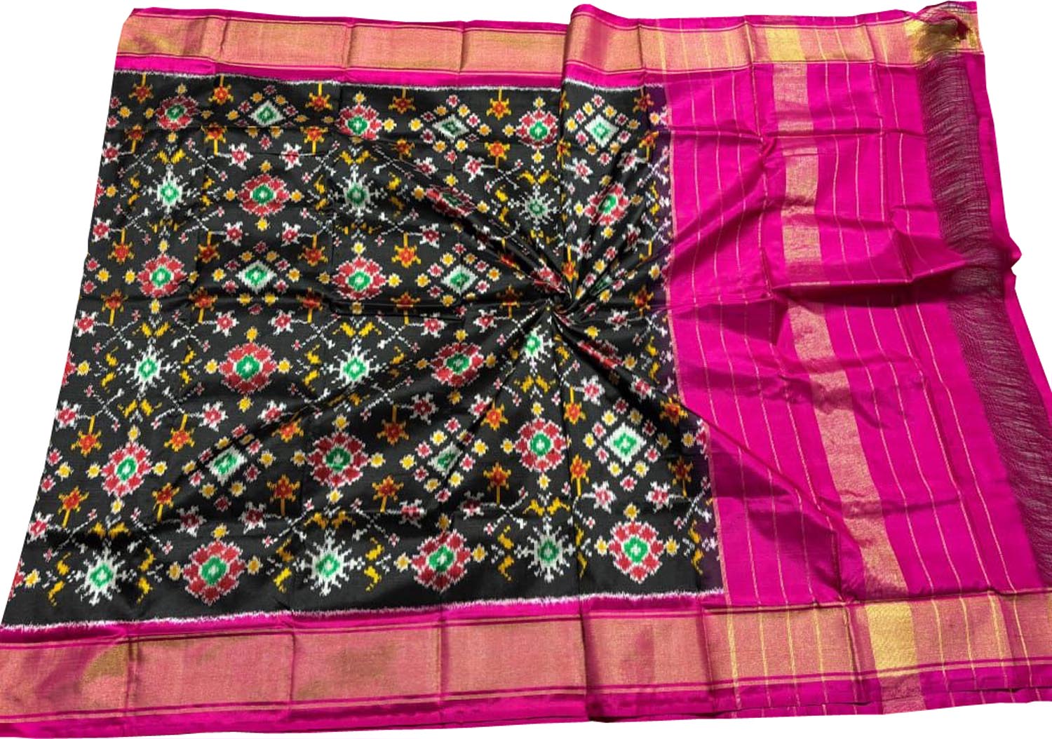 Exquisite Black Pure Silk Pochampalli Ikat Dupatta - Luxurion World