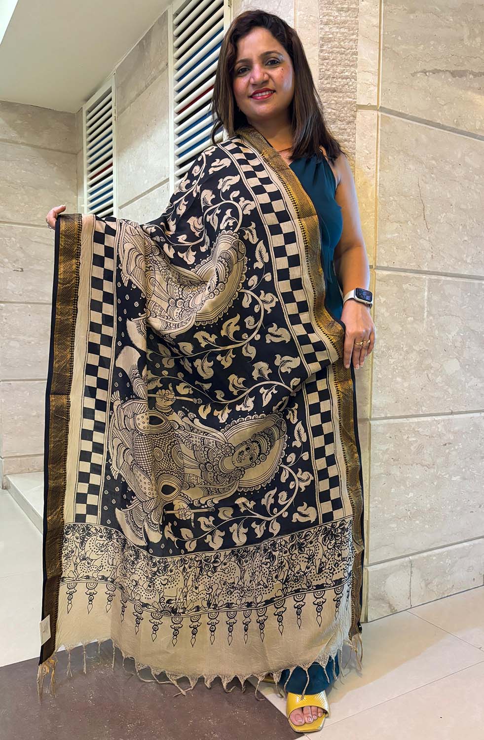 Black And White Hand Painted Kalamkari Pure Bangalore Silk Dupatta - Luxurion World