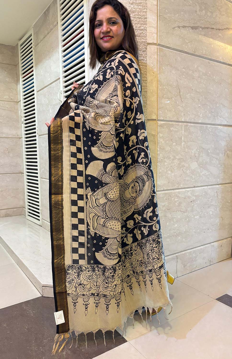 Black And White Hand Painted Kalamkari Pure Bangalore Silk Dupatta - Luxurion World