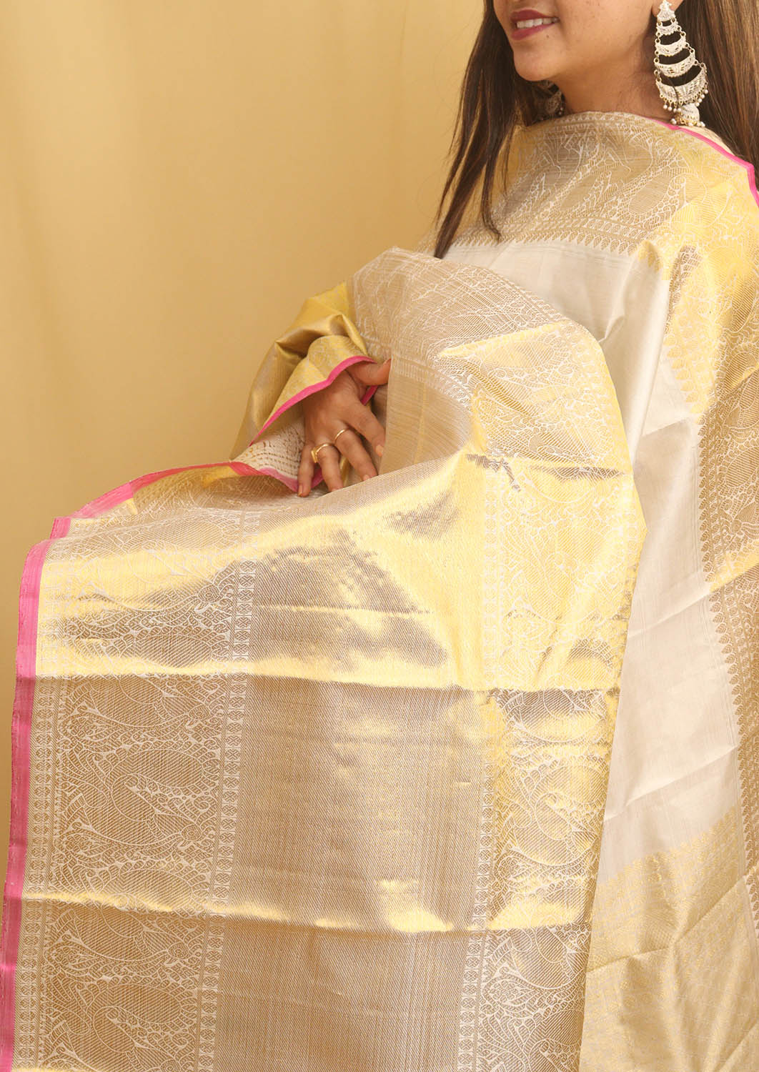 White Kanjeevaram Handloom Pure Silver Tissue Silk Dupatta - Luxurion World