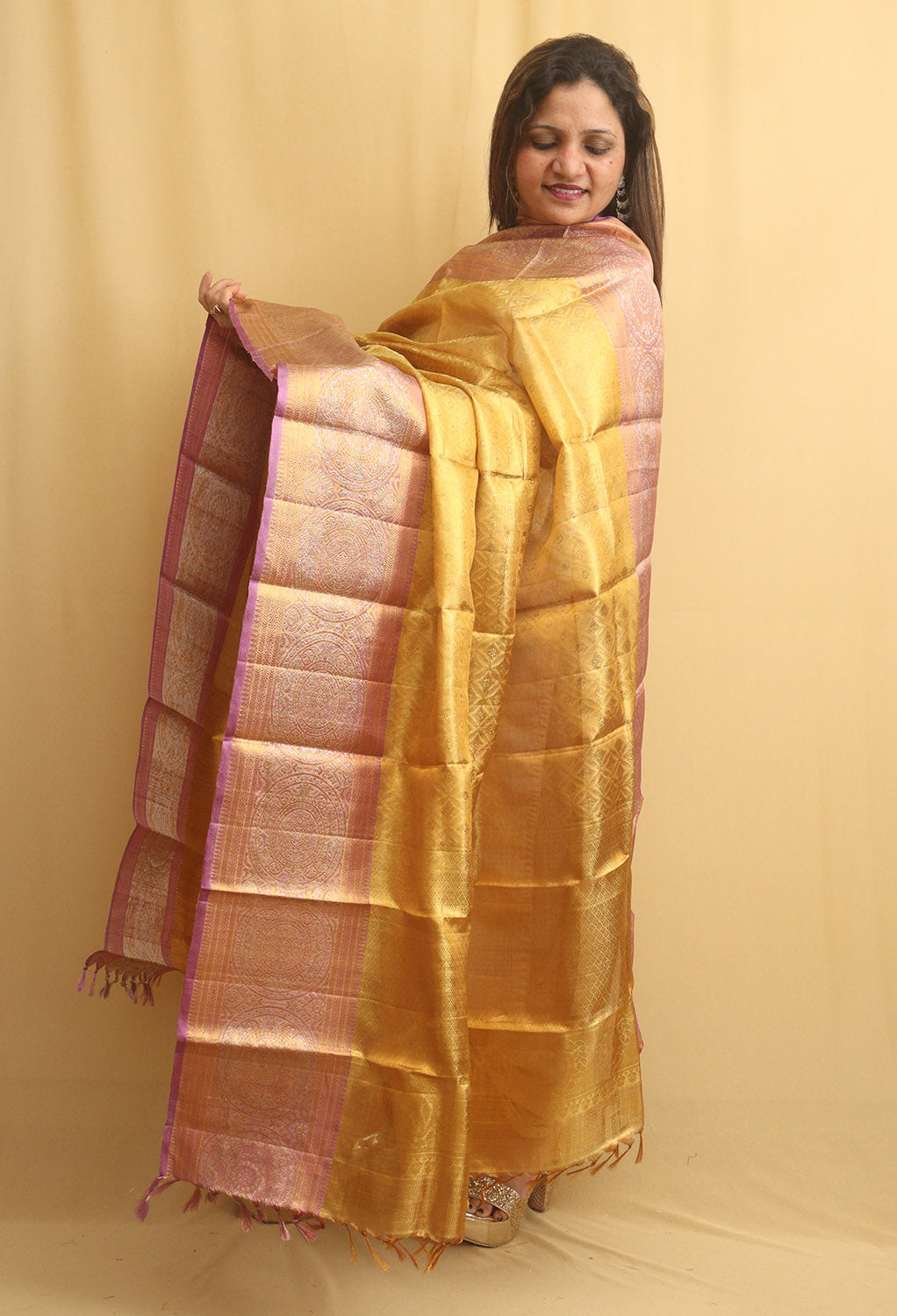 Golden Kanjeevaram Handloom Pure Tissue Silk Dupatta - Luxurion World