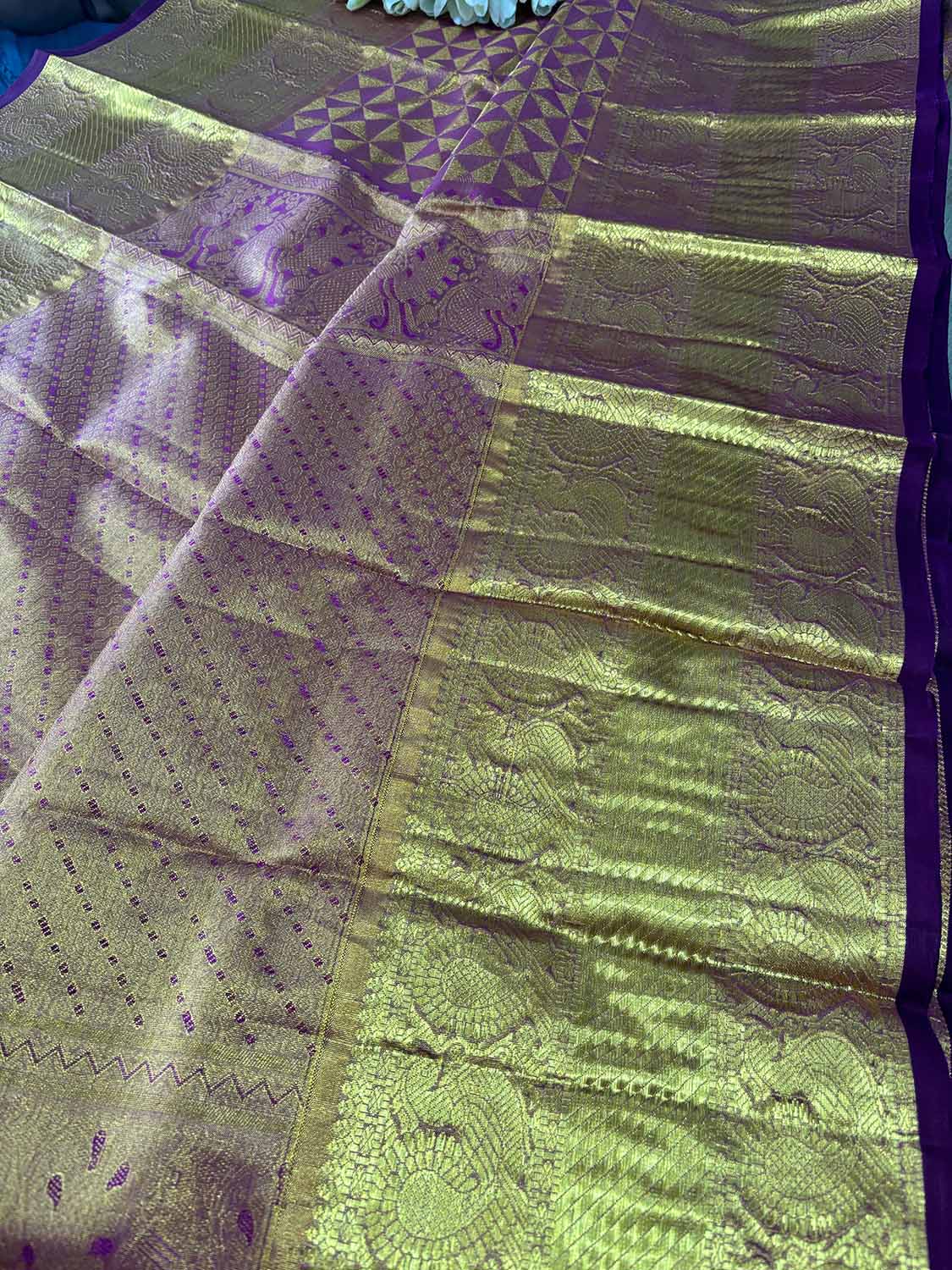 Golden And Purple Kanjeevaram Handloom Pure Silk Dupatta: Pure Elegance - Luxurion World