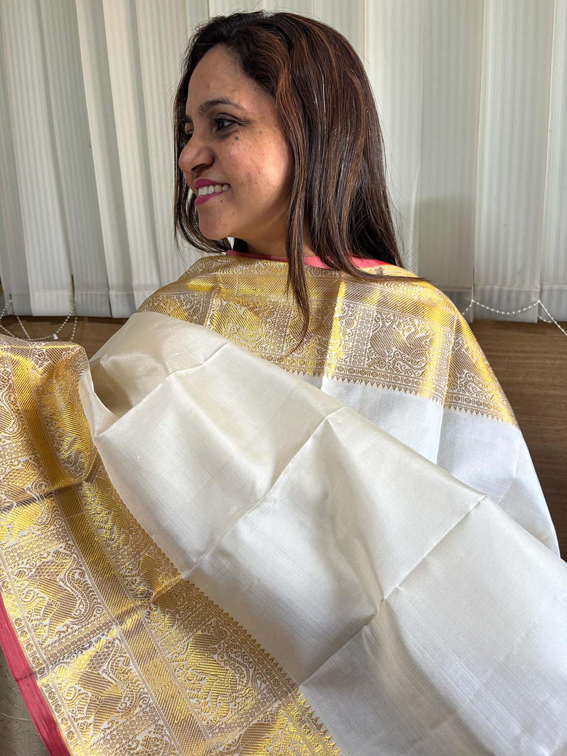Off White Kanjeevaram Handloom Pure Silk Dupatta - Luxury - Luxurion World