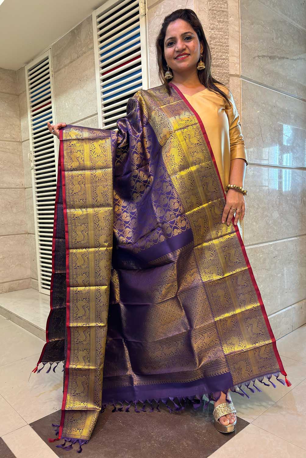 Blue Handloom Kanjeevaram Pure Silk Peacock Design Dupatta - Luxurion World