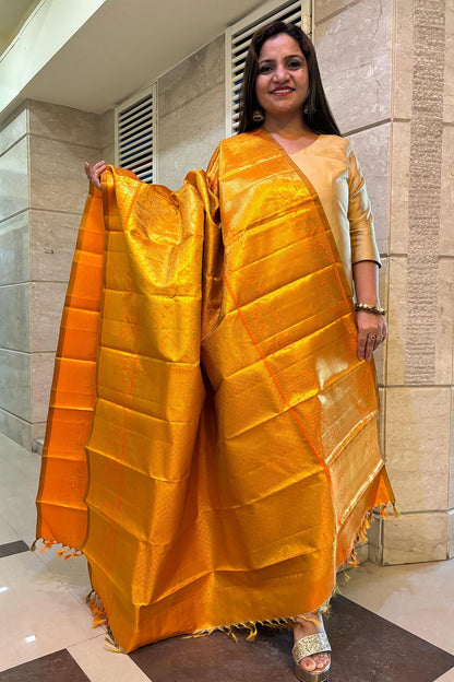Golden Kanjeevaram Handloom Pure Silk Dupatta - Luxurion World
