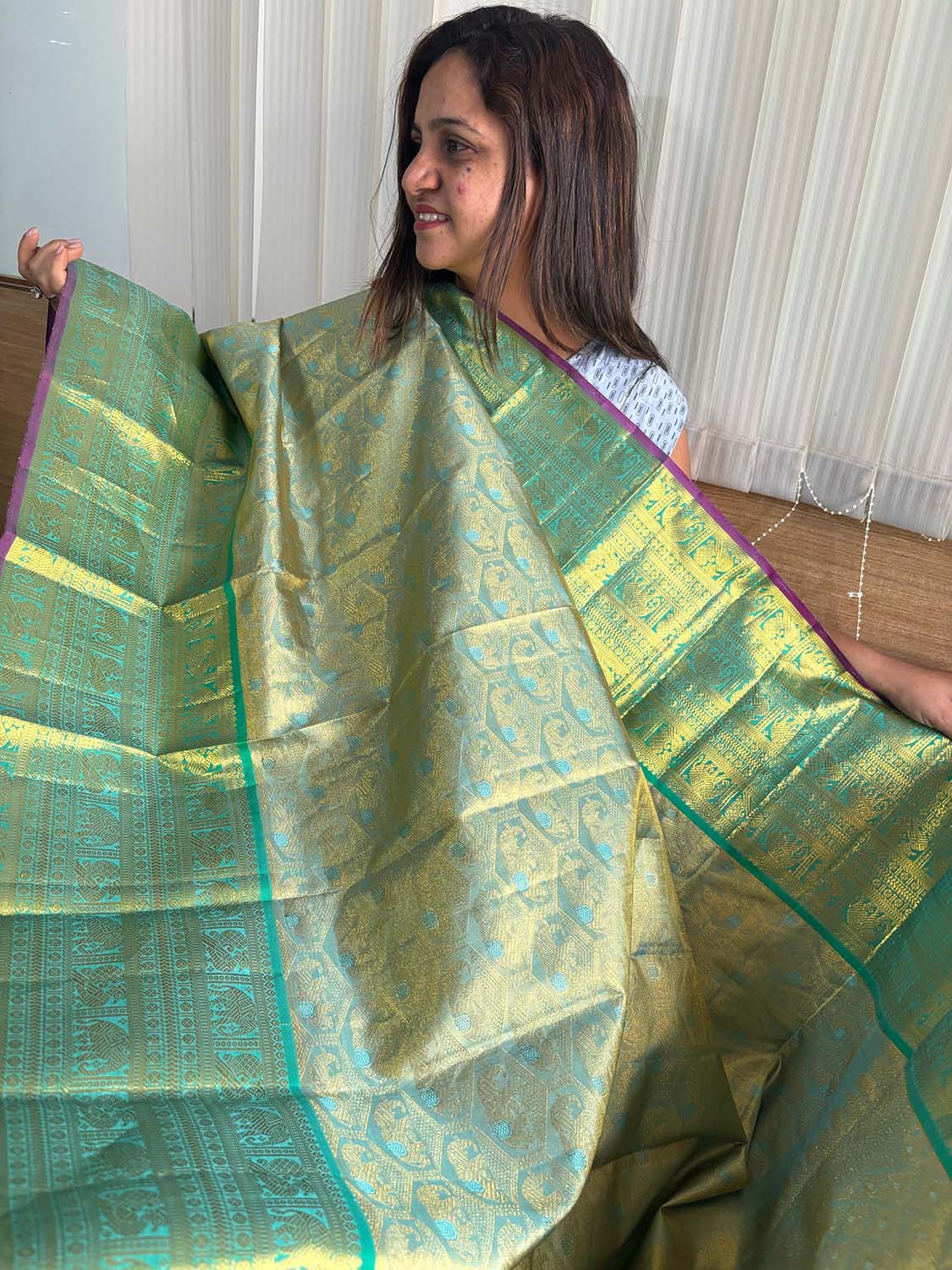 Blue & Green Kanjeevaram Handloom Pure Silk Dupatta - Luxurion World