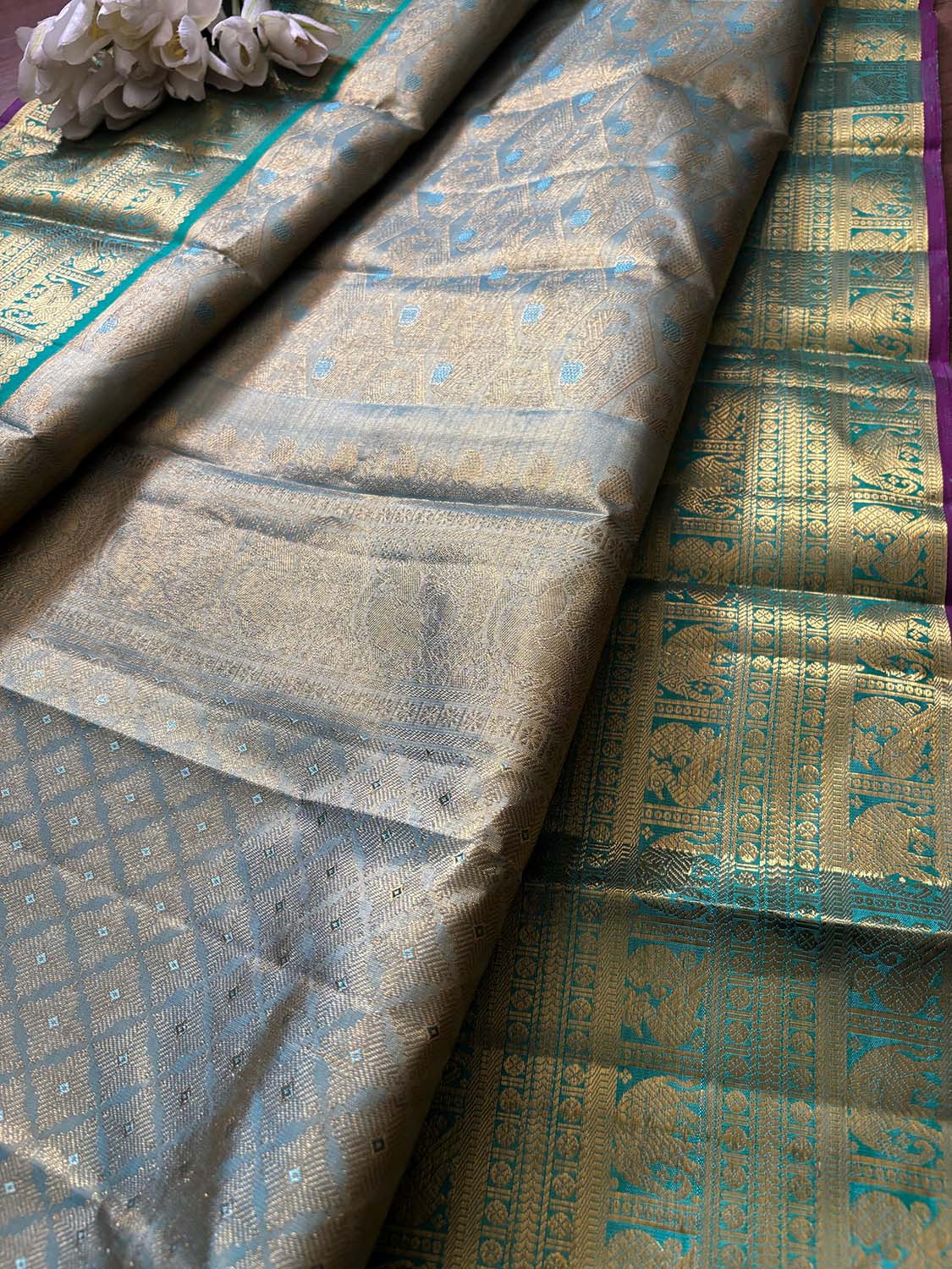 Blue & Green Kanjeevaram Handloom Pure Silk Dupatta - Luxurion World