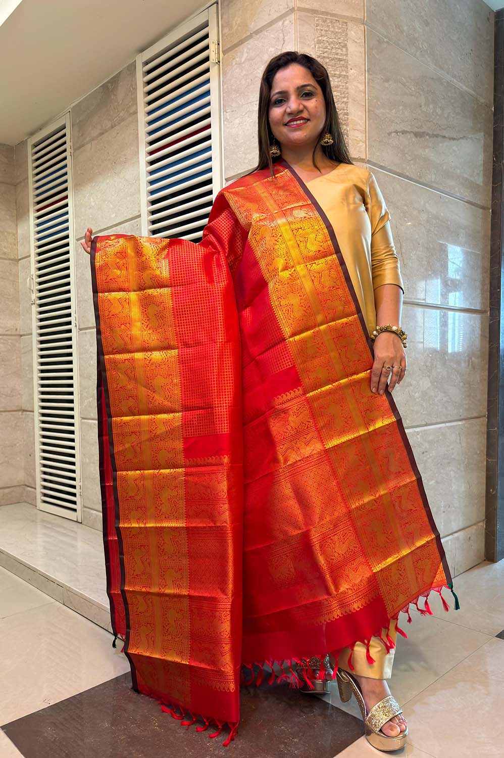 Stunning Red Handloom Kanjeevaram Pure Silk Checks Design Dupatta - Luxurion World