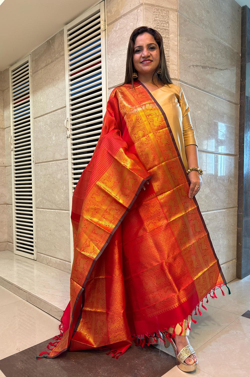 Stunning Red Handloom Kanjeevaram Pure Silk Checks Design Dupatta - Luxurion World