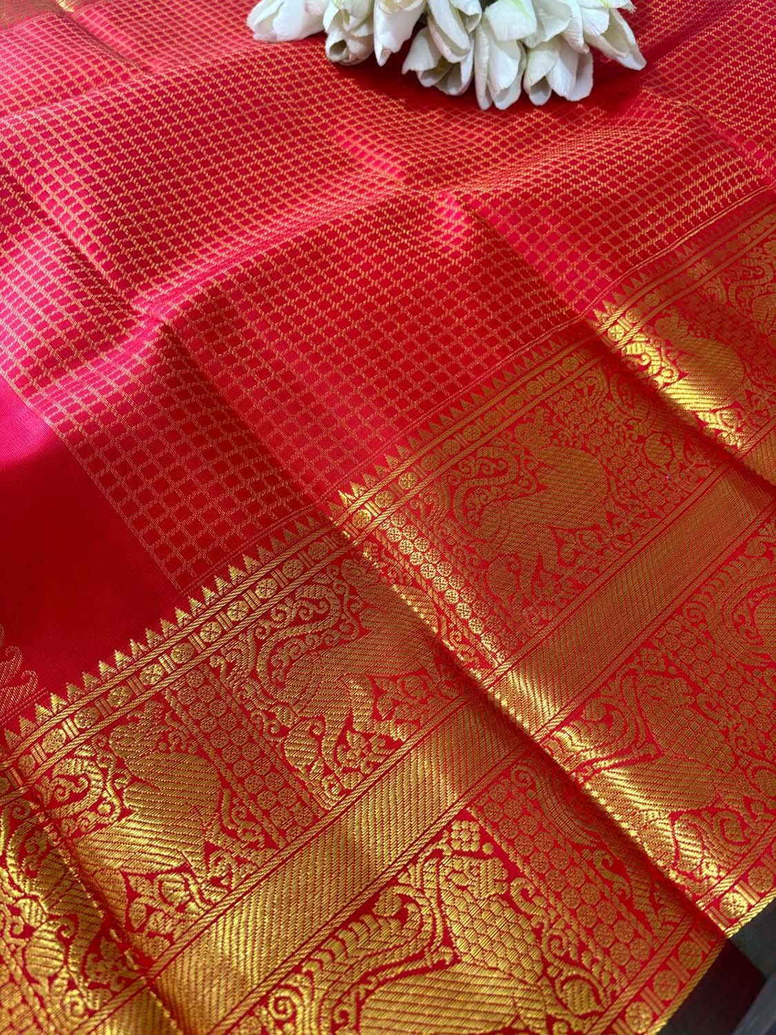 Stunning Red Handloom Kanjeevaram Pure Silk Checks Design Dupatta - Luxurion World