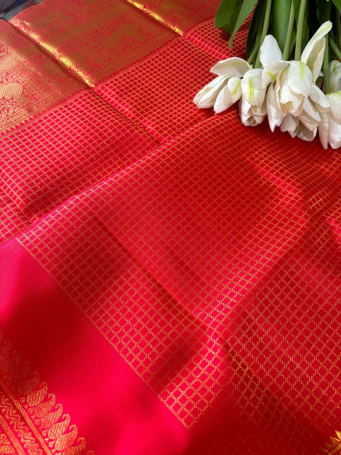Stunning Red Handloom Kanjeevaram Pure Silk Checks Design Dupatta - Luxurion World