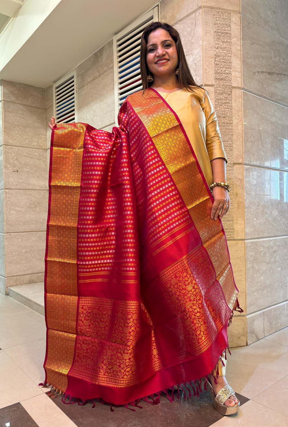 Stunning Reddish Pink Handloom Kanjeevaram Pure Silk Sona Roopa Dupatta - Luxurion World