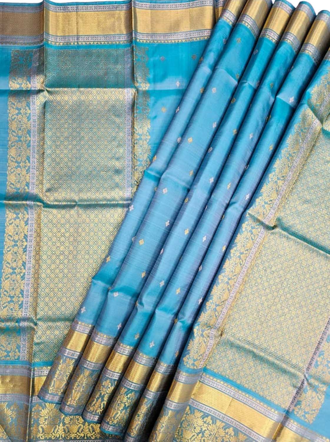Blue Kanjeevaram Silk Dupatta: Handloom Elegance - Luxurion World