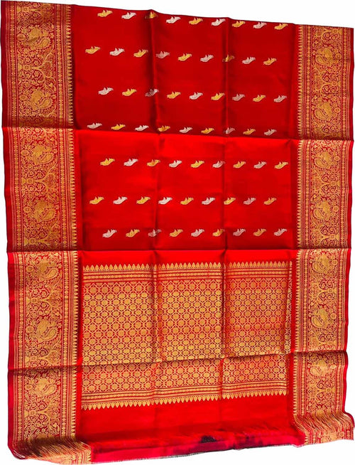 Red Pure Kanjeevaram Gadwal Silk Handloom Dupatta - Luxurion World