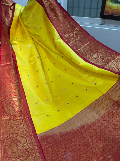 Yellow Pure Kanjeevaram Gadwal Silk Handloom Dupatta - Luxurion World