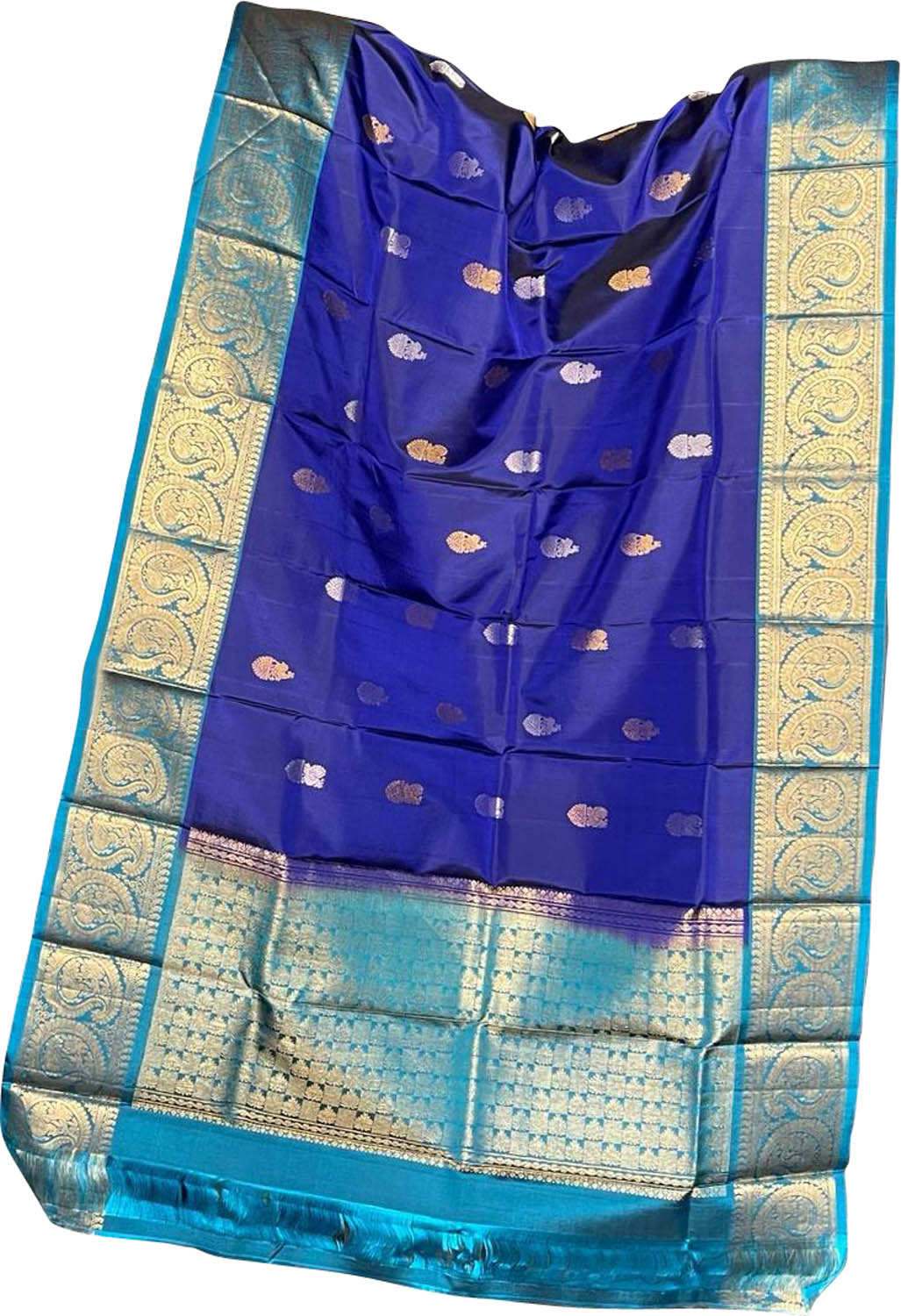 Blue Kanjeevaram Silk Dupatta: Handloom Elegance - Luxurion World