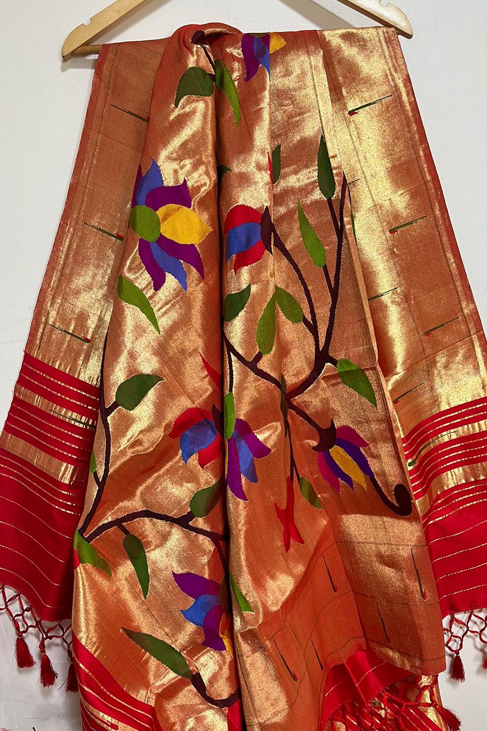 Exquisite Golden Paithani Handloom Pure Silk Brocade Muniya Border Dupatta - Luxurion World