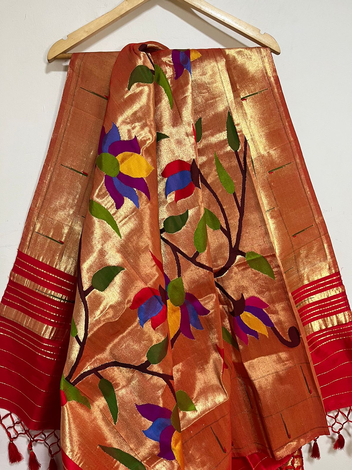 Exquisite Golden Paithani Handloom Pure Silk Brocade Muniya Border Dupatta - Luxurion World