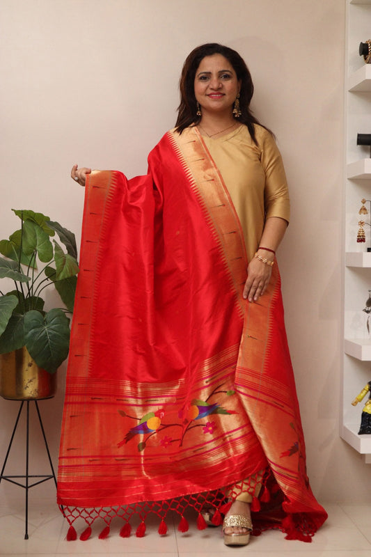 Red Paithani Handloom Pure Silk Parrot Design Muniya Border Dupatta - Luxurion World