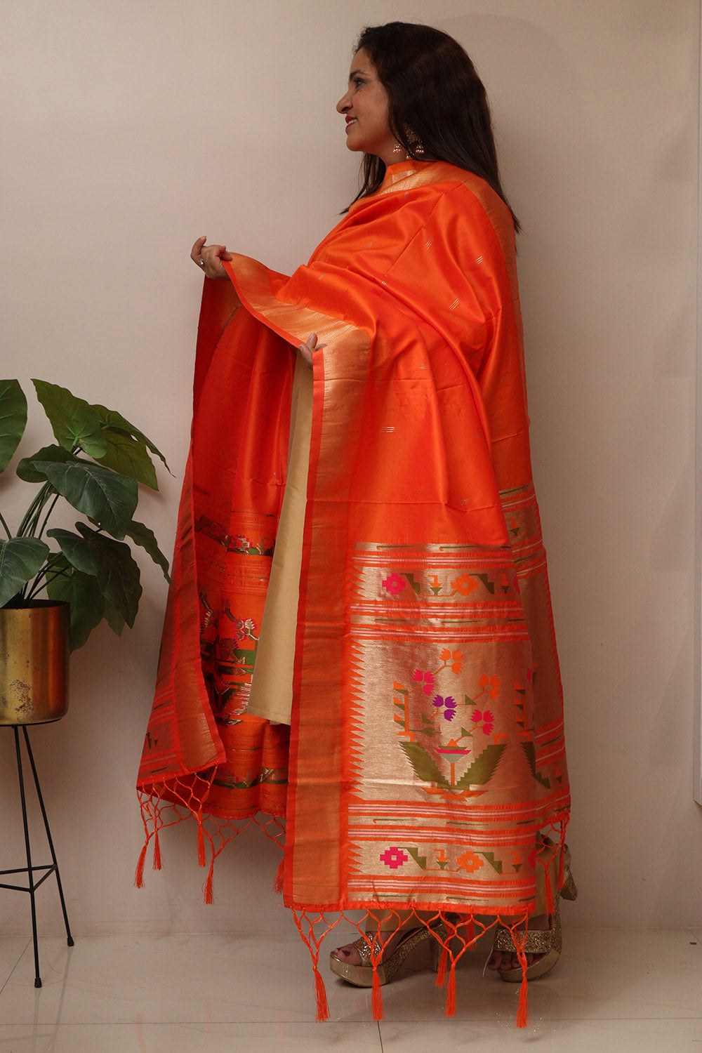Elegant Orange Paithani Silk Flower Design Dupatta - Luxurion World