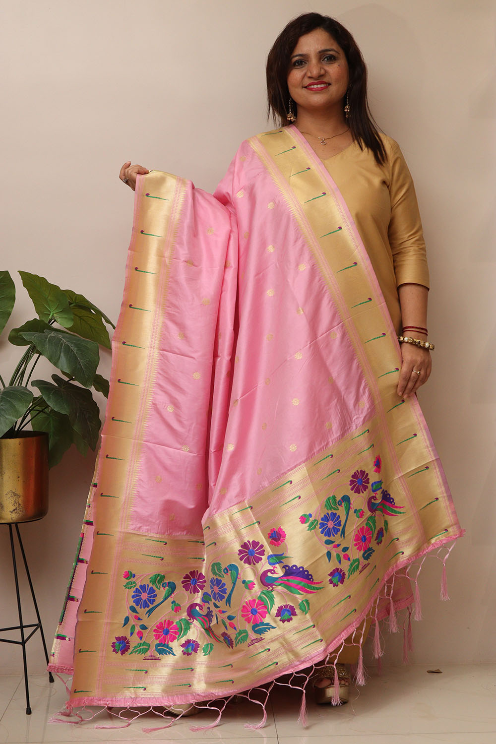 Stunning Pink Paithani Silk Flower & Peacock Design Dupatta - Elegant and Luxurious - Luxurion World