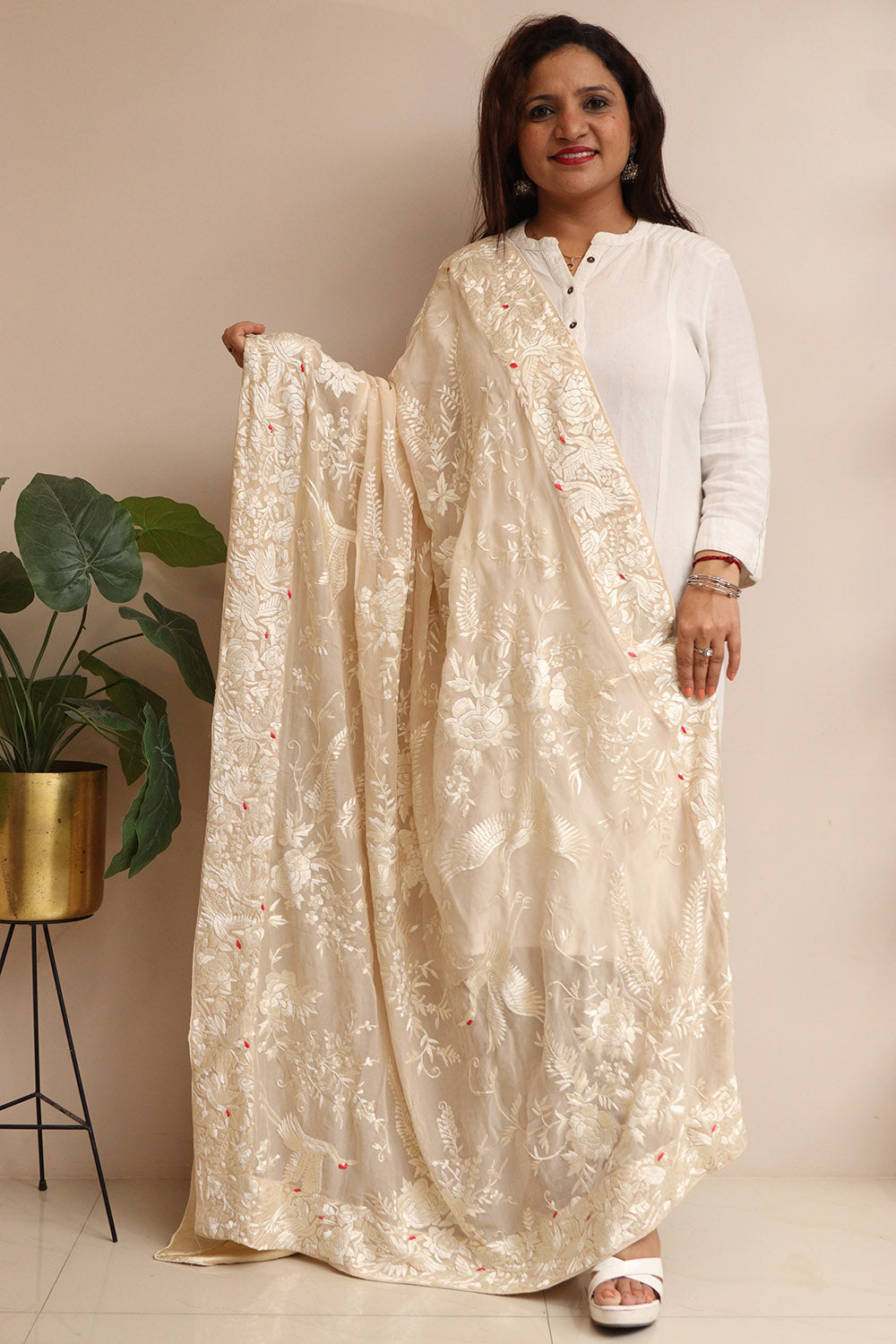 Pastel Hand Embroidered Parsi Georgette Flower Design Dupatta - Luxurion World