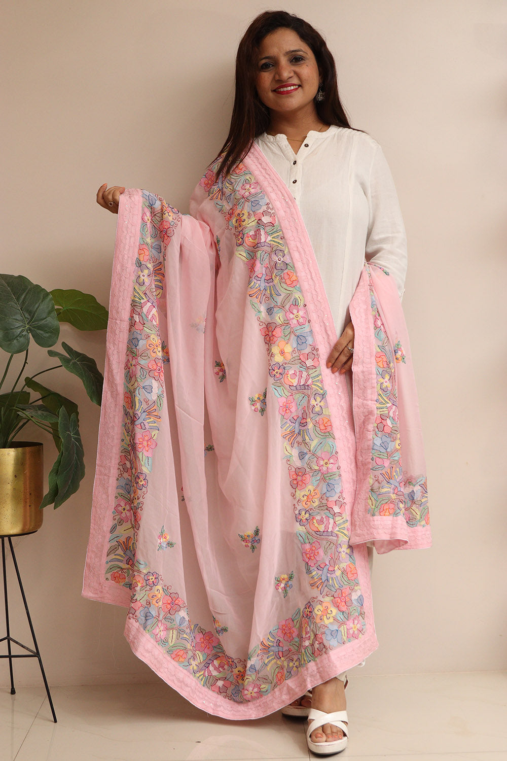 Pink Hand Embroidered Parsi Georgette Flower Design Dupatta - Luxurion World
