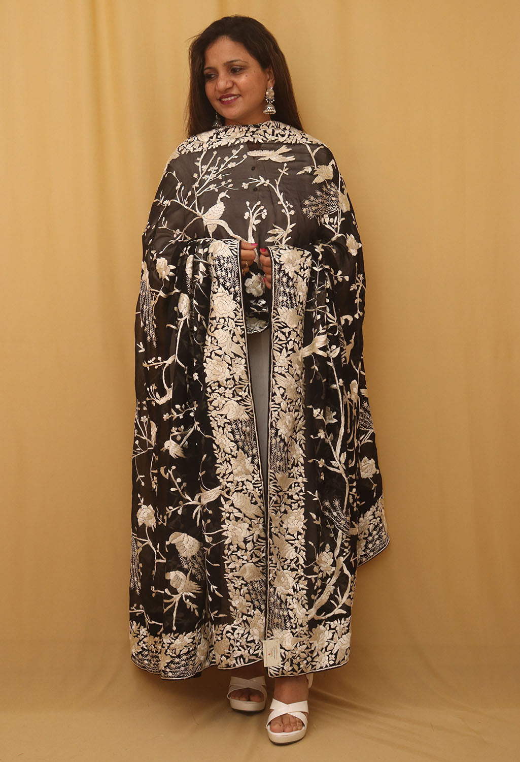Black Hand Embroidered Parsi Pure Georgette Floral And Bird Design Dupatta - Luxurion World