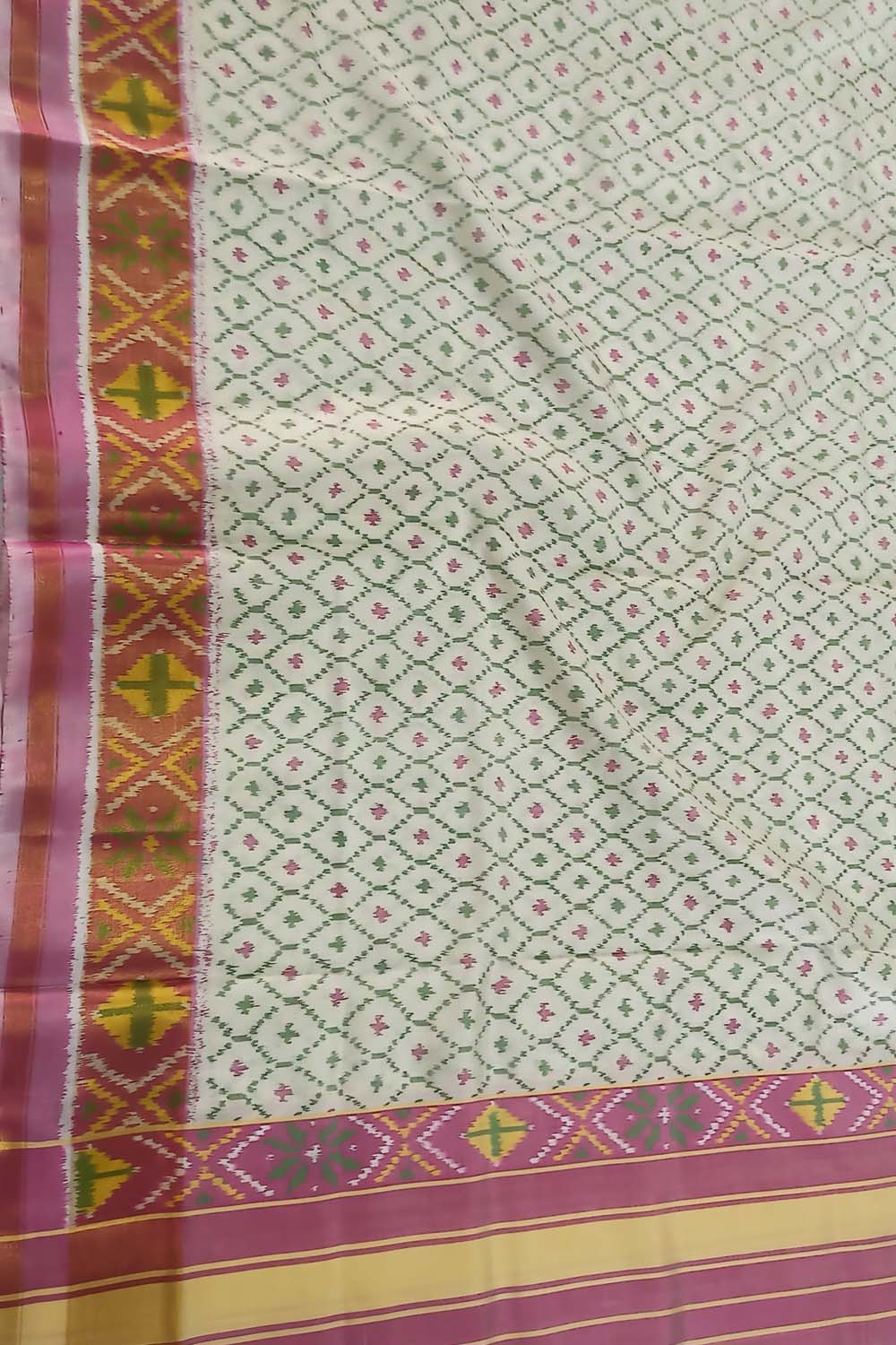 Off White Handloom Single Ikat Rajkot Patola Dupatta - Luxurion World