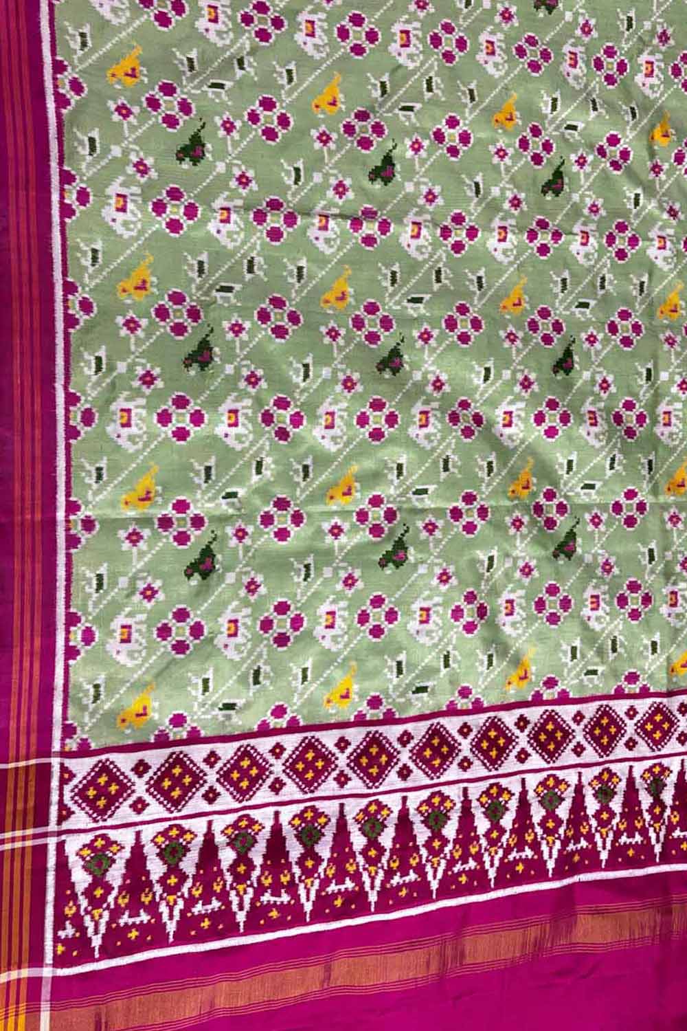 Green Patan Patola Handloom Pure Silk Dupatta - Luxurion World- Crafted Heirlooms