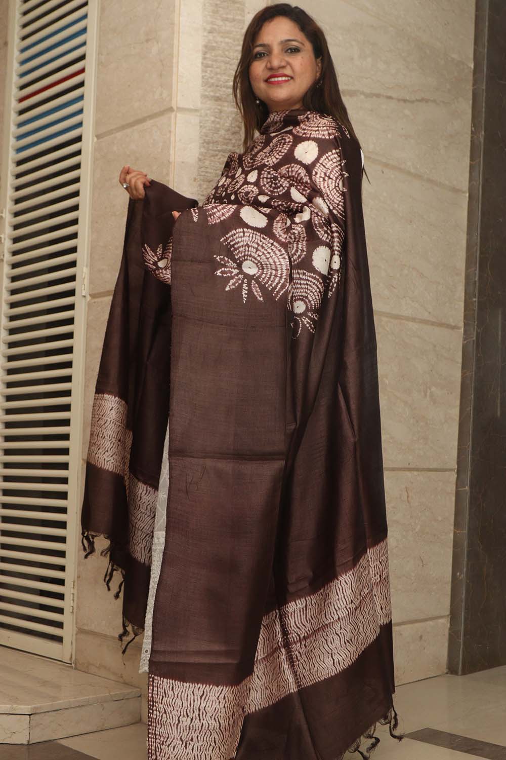 Brown Shibori Tie N Dye Pure Tussar Silk Hand Needle Work Dupatta - Luxurion World