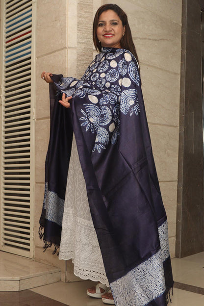 Blue Shibori Tie N Dye Pure Tussar Silk Hand Needle Work Dupatta - Luxurion World