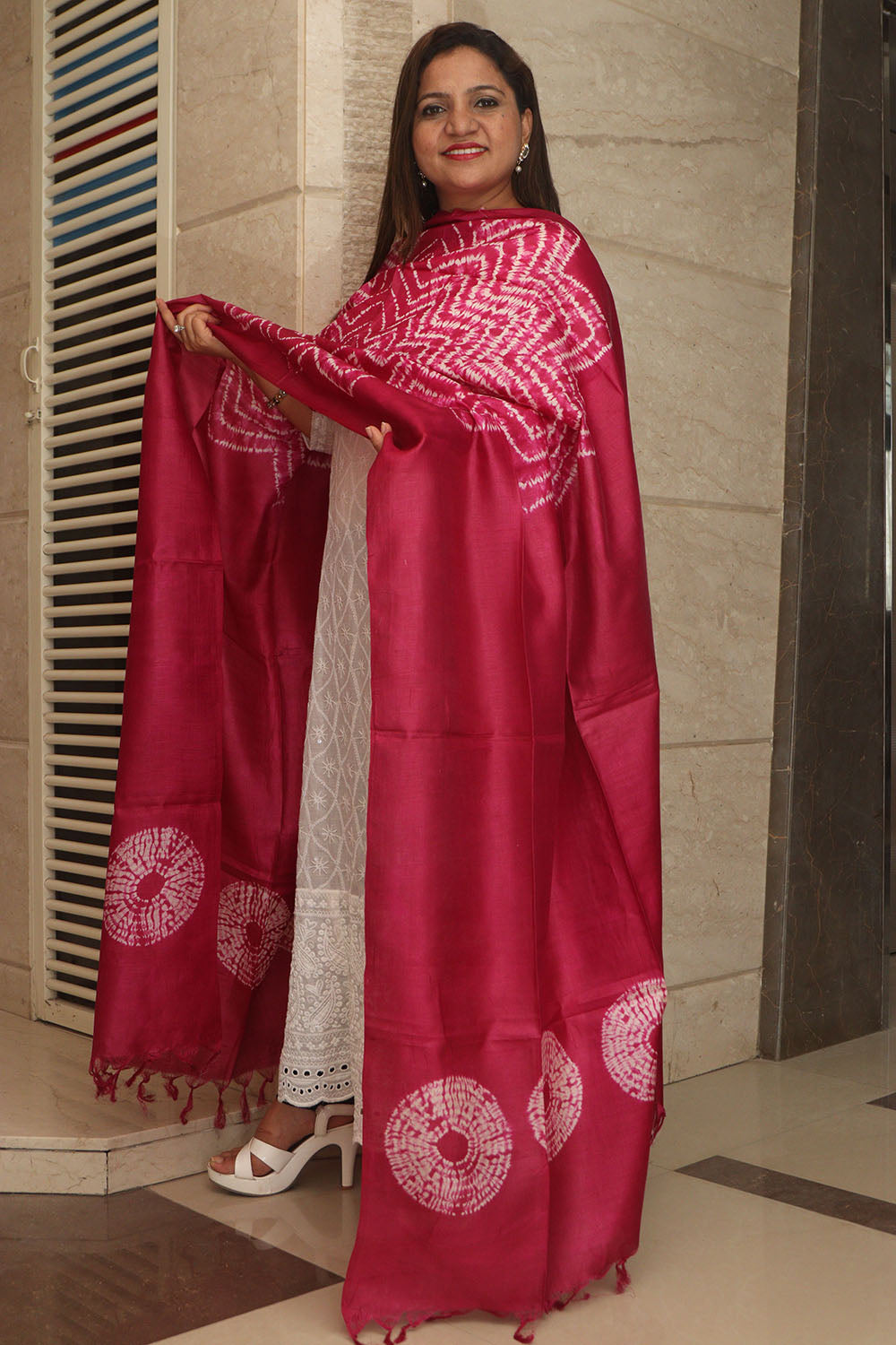 Pink Shibori Tie N Dye Pure Tussar Silk Hand Needle Work Dupatta - Luxurion World