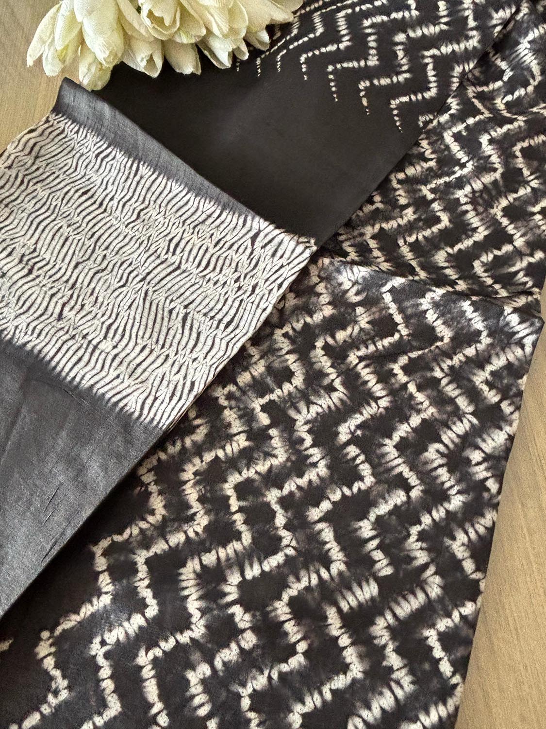 Black Shibori Tie N Dye Pure Tussar Silk Hand Needle Work Dupatta - Luxurion World