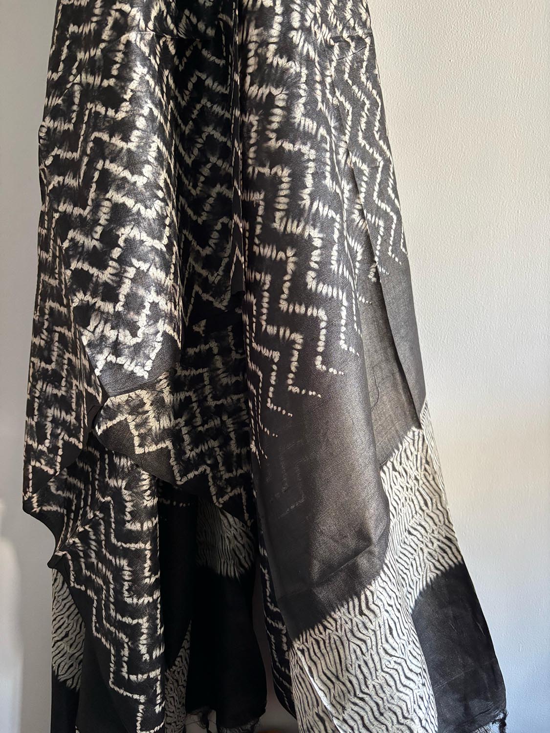 Black Shibori Tie N Dye Pure Tussar Silk Hand Needle Work Dupatta - Luxurion World