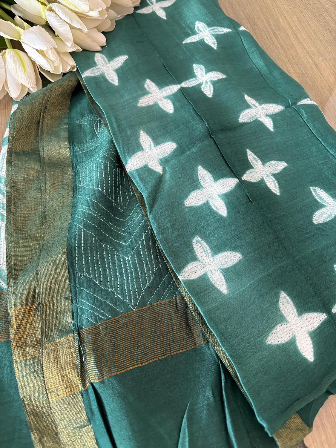 Green Shibori Tie N Dye Maheshwari Silk Dupatta - Luxurion World- Crafted Heirlooms