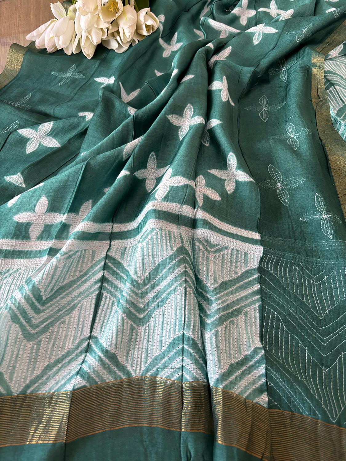 Green Shibori Tie N Dye Maheshwari Silk Dupatta - Luxurion World- Crafted Heirlooms