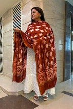 Stunning Maroon Shibori Tie N Dye Maheshwari Silk Dupatta - Luxurion World- Crafted Heirlooms