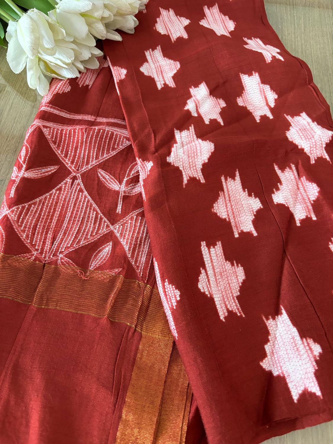 Stunning Maroon Shibori Tie N Dye Maheshwari Silk Dupatta - Luxurion World- Crafted Heirlooms