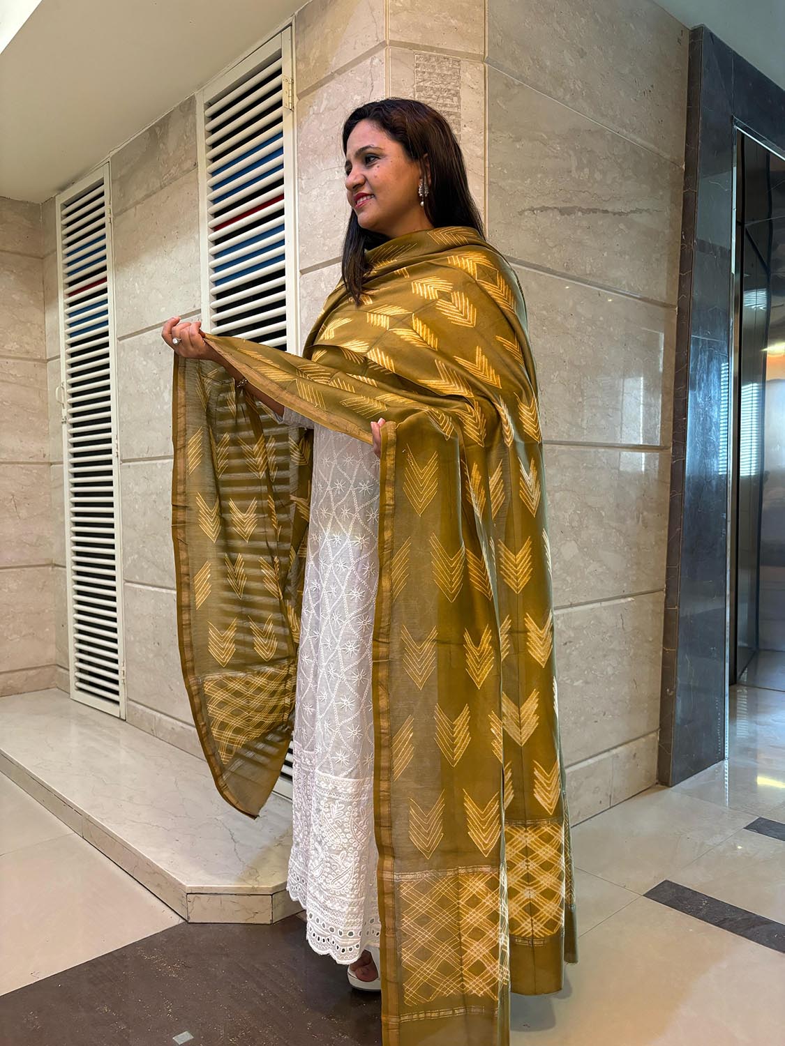Brown & Yellow Shibori Tie N Dye Maheshwari Silk Dupatta - Luxurion World- Crafted Heirlooms
