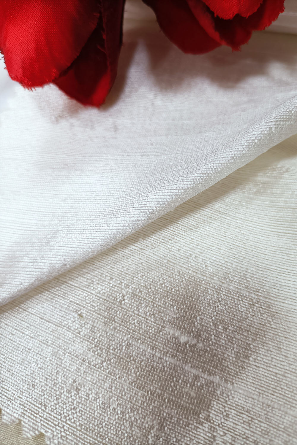 Dyeable Handloom Banarasi Pure Raw Silk Plain Fabric ( 2.5 Mtr ) - Luxurion World