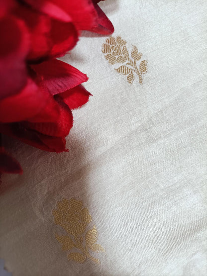 Dyeable Handloom Banarasi Pure Moonga Silk Booti Design Fabric ( 2.5 Mtr ) - Luxurion World