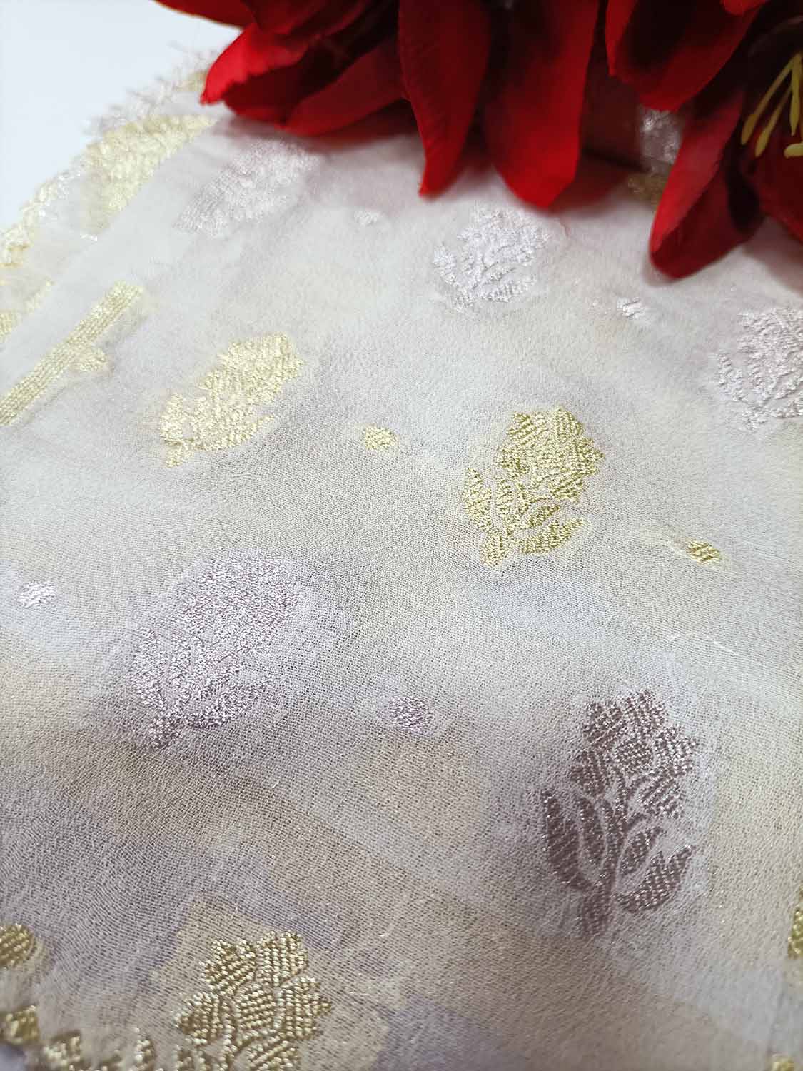 Dyeable Handloom Banarasi Pure Georgette Sona Roopa Fabric ( 2.5 Mtr ) - Luxurion World