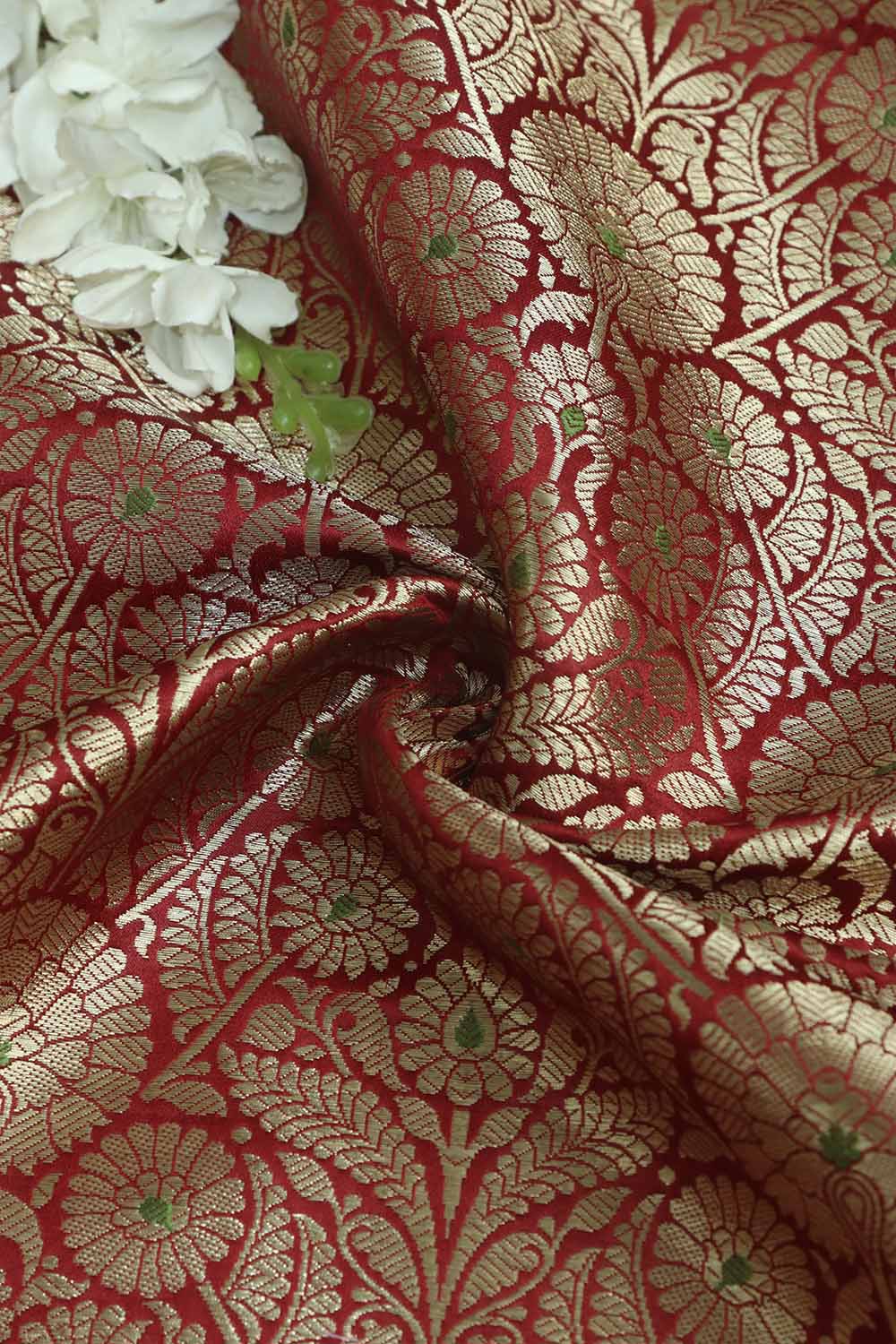 Maroon Banarasi Handloom Brocade Silk Fabric - Luxurious Elegance ( 1 Mtr ) - Luxurion World