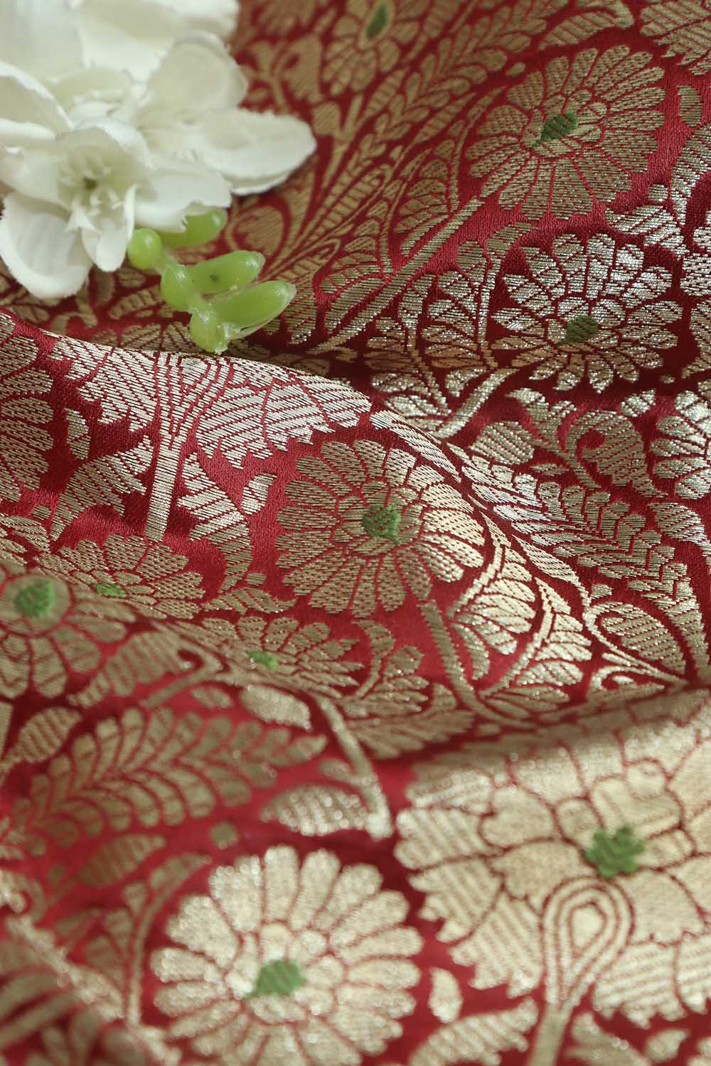 Maroon Banarasi Handloom Brocade Silk Fabric - Luxurious Elegance ( 1 Mtr ) - Luxurion World