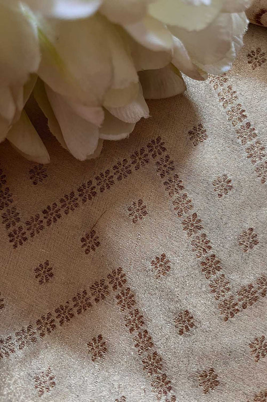 Exquisite Golden Banarasi Tissue Brocade Silk Fabric ( 2.5 Mtr ) - Luxurion World