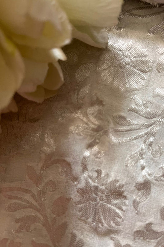 Vibrant Dyeable Banarasi Georgette Fabric ( 2.5 Mtr ) - Luxurion World