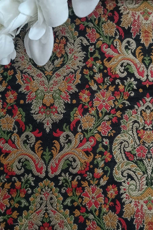 Exquisite Black Banarasi Handloom Kimkhwab Silk Fabric ( 2.5 Mtr )